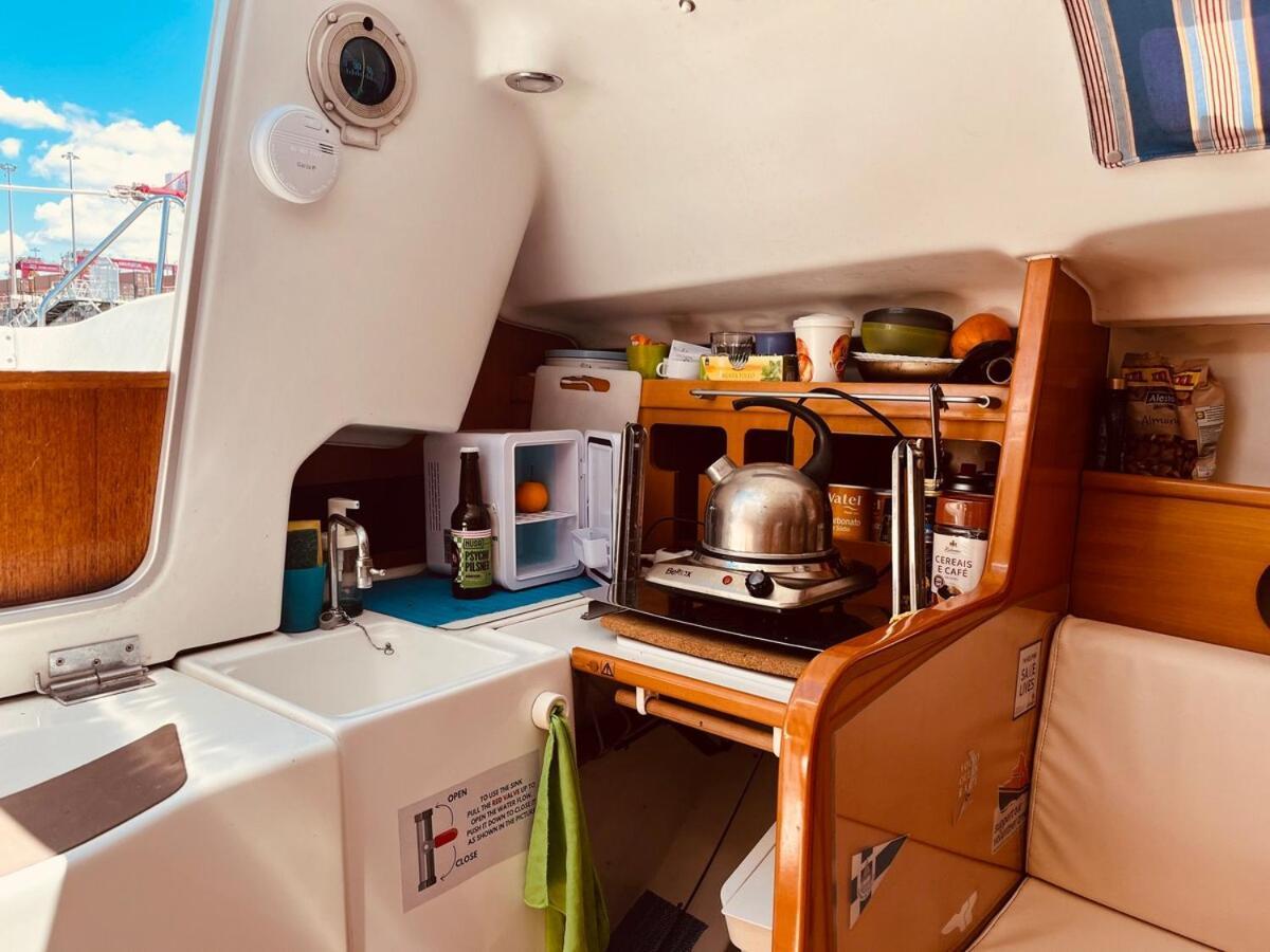 Lisboa Surfbird Cozy Sailboat Escape酒店 外观 照片